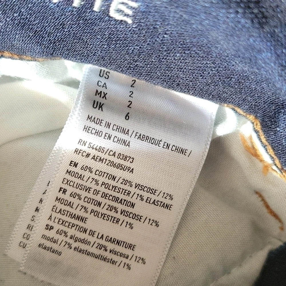 AMERICAN EAGLE High-Rise Shortie Super Stretch Denim Jean Shorts 2. - Picture 5 of 7